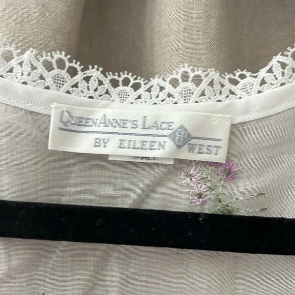 Queen Anne’s Lace by Eileen West Floral Embroidered Whimsical Garden Night Dress Pajamas